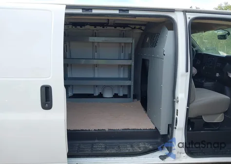 2019 Chevrolet Express 2500 Work Van z USA, uszkodzony, nr VIN 1GCWGAFG2K1204702